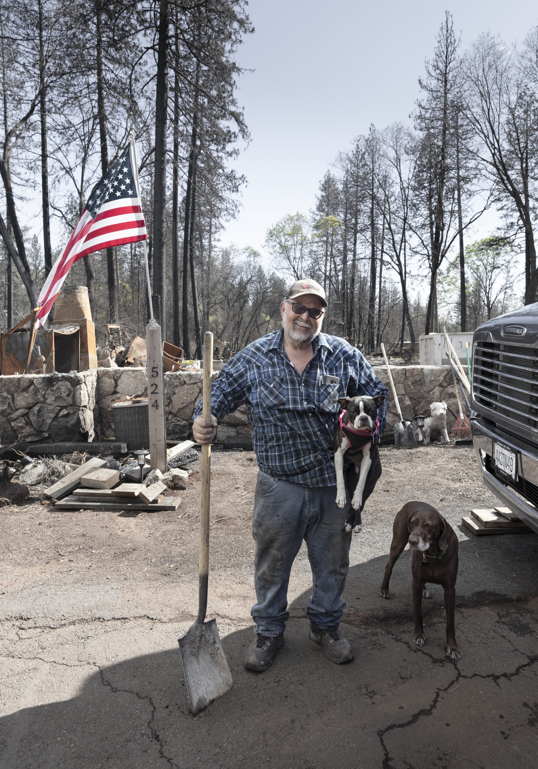 ruins and remnants of a burned-down house destroyed after the wildfires in California 2018